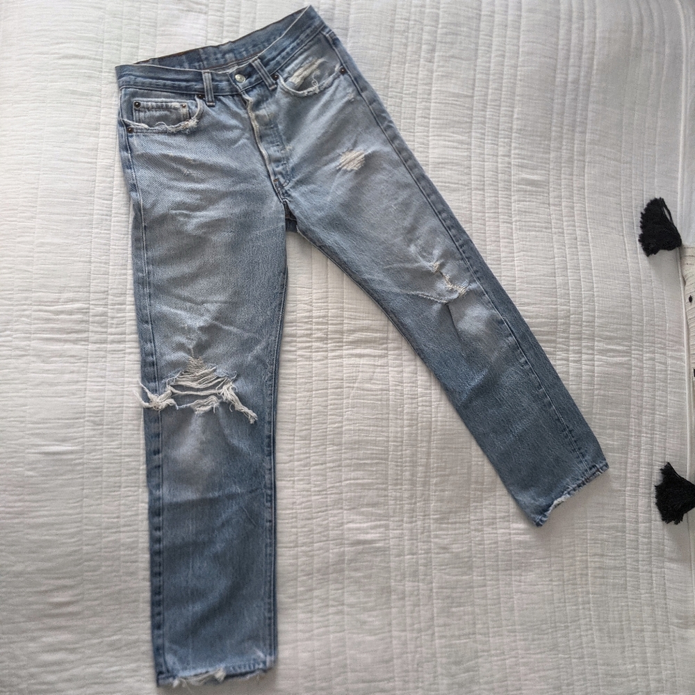 SOLD🔥501 Levi's - Picture 15 of 16